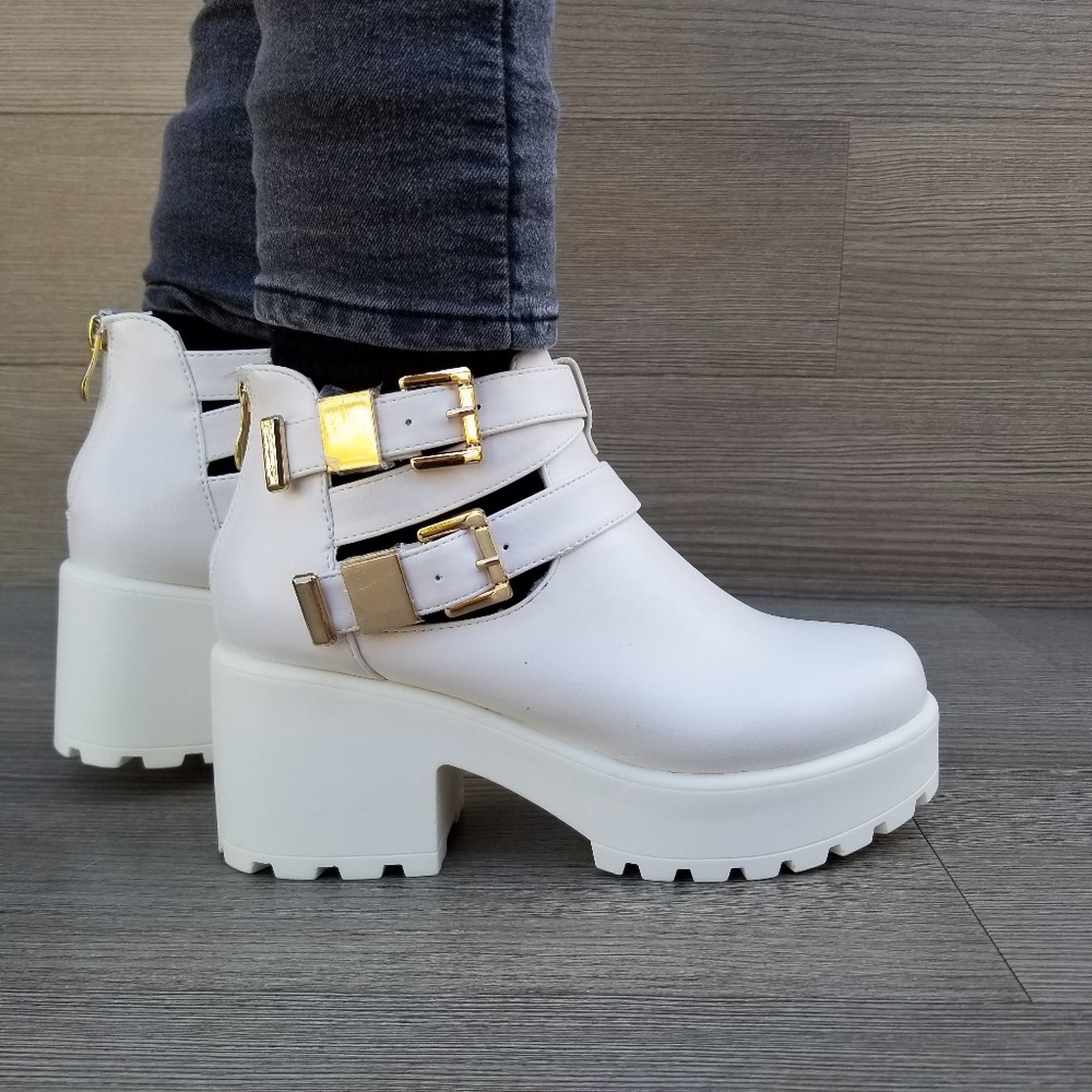 Chunky 90s Grunge White Ankle Spring Boots - Picture 6 of 8